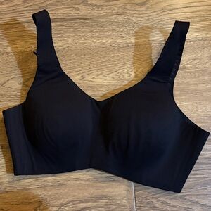Knix Black Catalyst Seamless Sports Bra size 3 (see below for equivalent info)